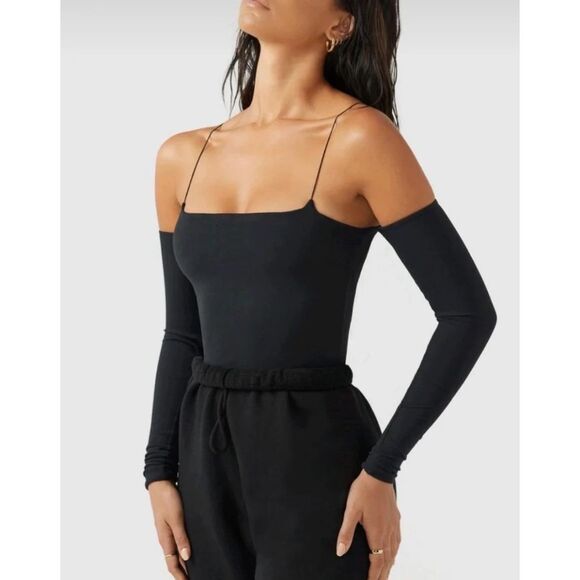 JOAH BROWN OFF THE SHOULDER STRAPPY TOP - Picture 2 of 8